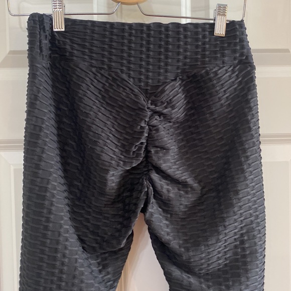 Tik tok honeycomb butt lift legging size large - Picture 4 of 5